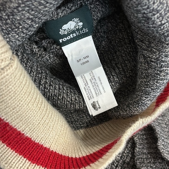 Roots kids size youth small/medium knit shawl - Picture 3 of 7